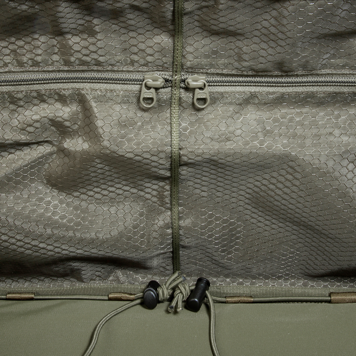 TT Duffel 65 olive