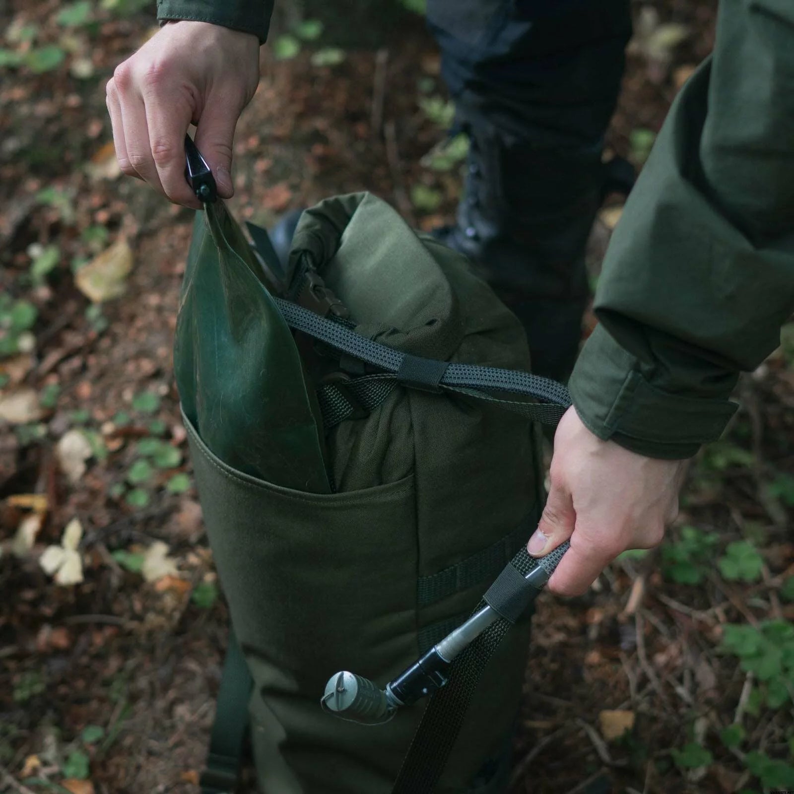 Dayback Hatka 12L olive