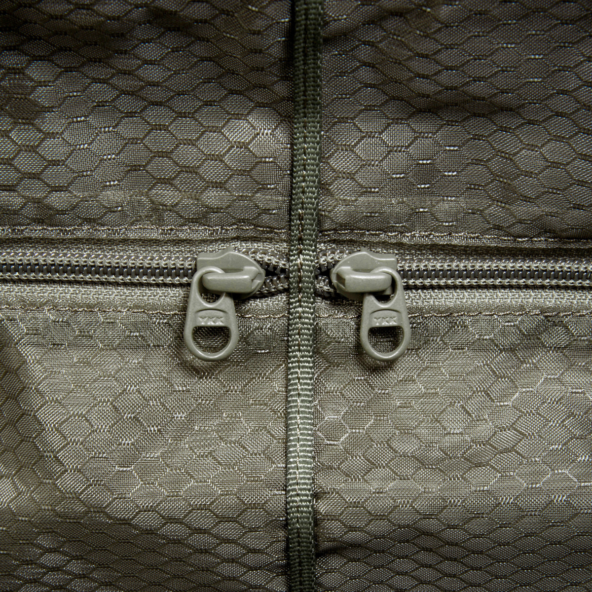 TT Duffel 65 olive